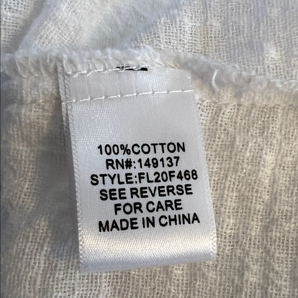 FAVLUX - Pretty White Ruffle Sleeve Blouse - Medium - Picture 13 of 16